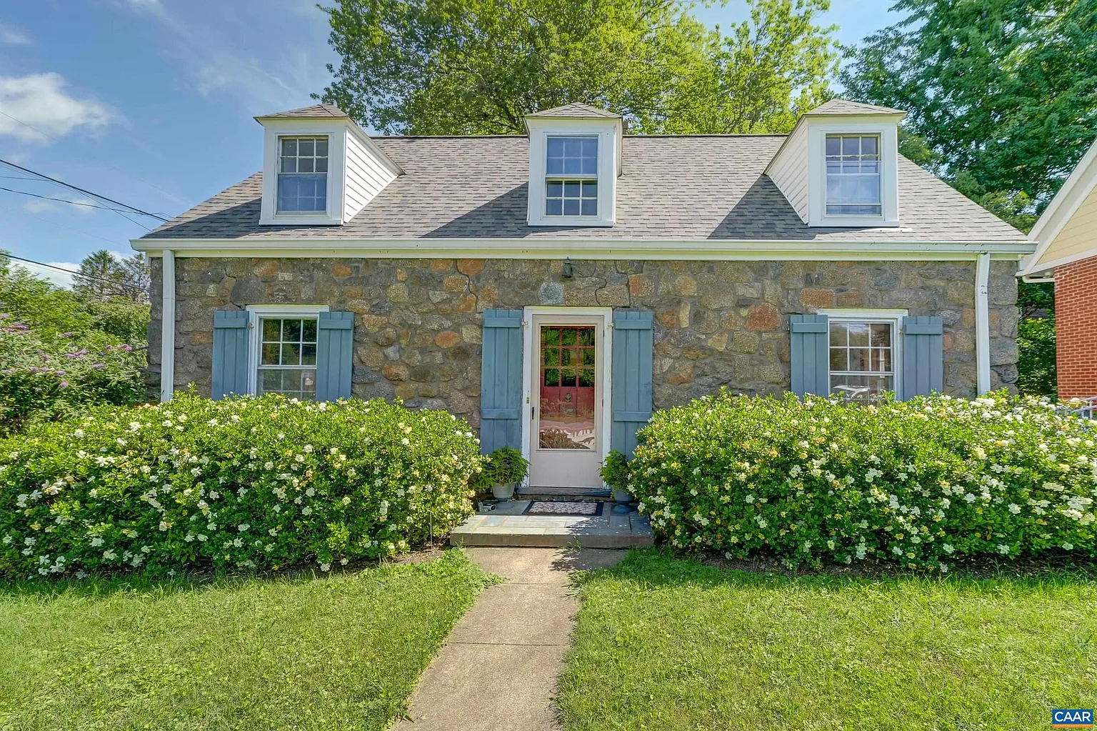 201 Parkway St photo 1