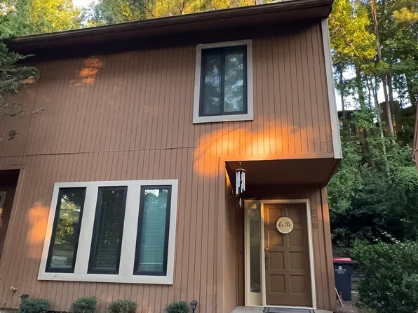 878 Lake Hollow Blvd SW, Marietta, GA 30064