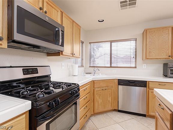 4th image of 396 Jolly January Ave