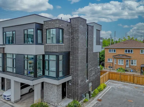 12 Hostel Ln, Richmond Hill, ON L4C 5S9