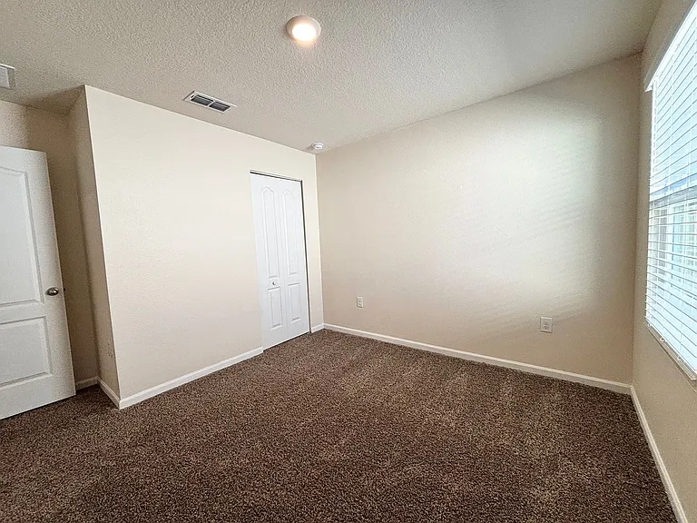 2270 Willow Springs Dr — Photo 12