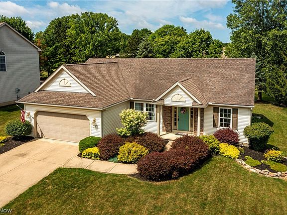 3rd image of 931 Continental Dr