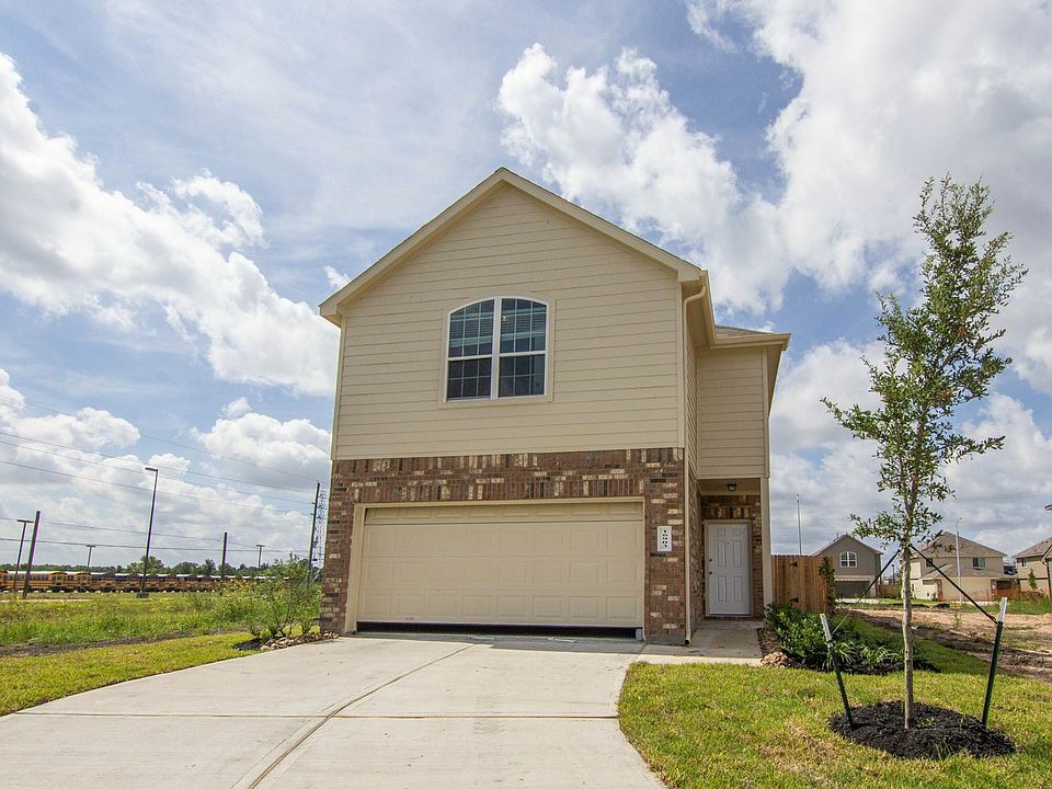 1st image of 16903 Andrew Nook Ln