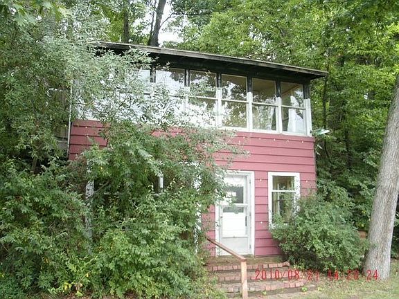 3rd image of 260 Long Lake Dr