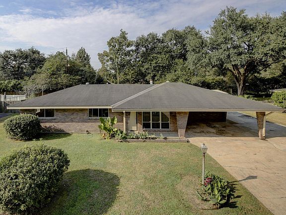 2nd image of 306 Marilyn Dr