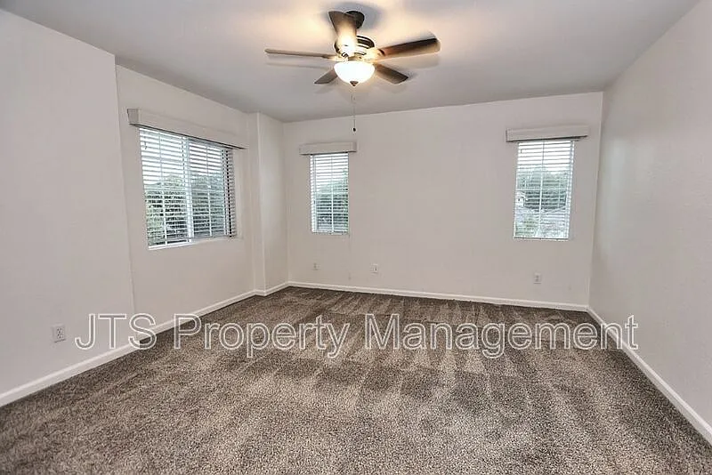 3 bed, 2.5 bath, 1542 sqft, $2,795 — Photo 4