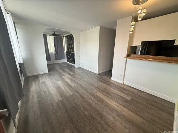 1105 Acacia Rd APT 212, Pearl City, HI 96782