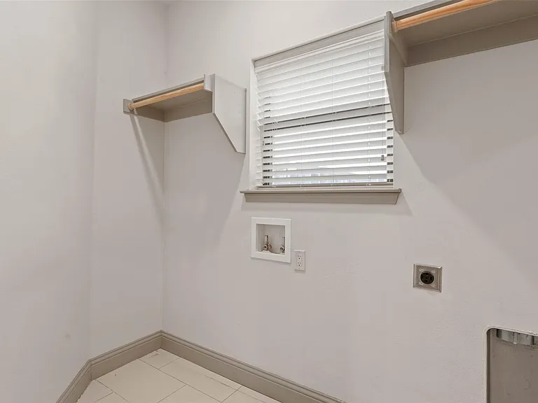 1021 Pavillion St #7 — Photo 4