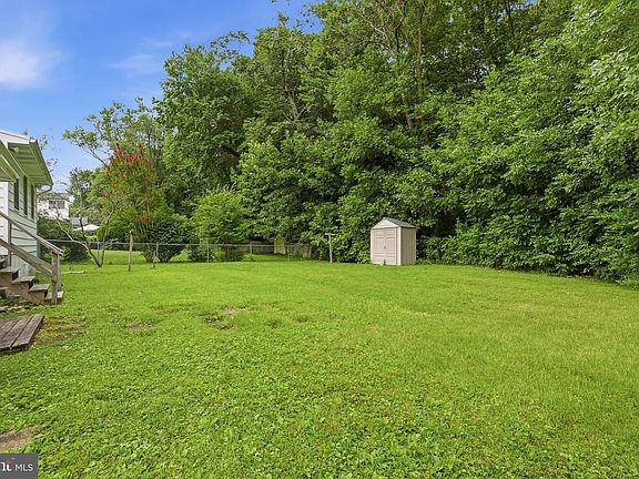 4th image of 11 Sturbridge Dr