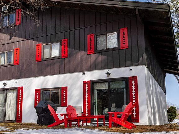 3rd image of 48 Linderhof Golf Course Road #E-3