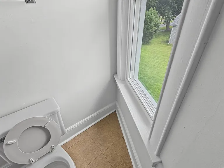 521 N Lott Blvd — Photo 6