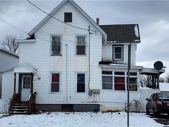 228 N Main St, Oneida, NY 13421