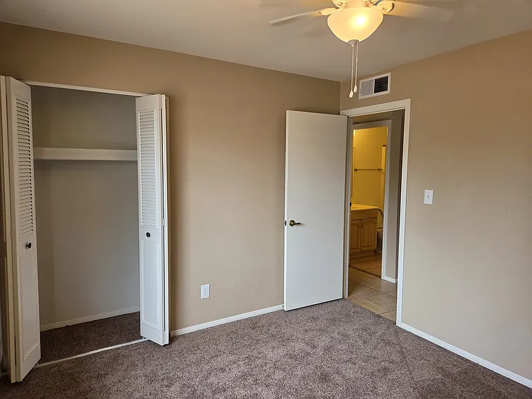 2334 W Olla Ave — Photo 16