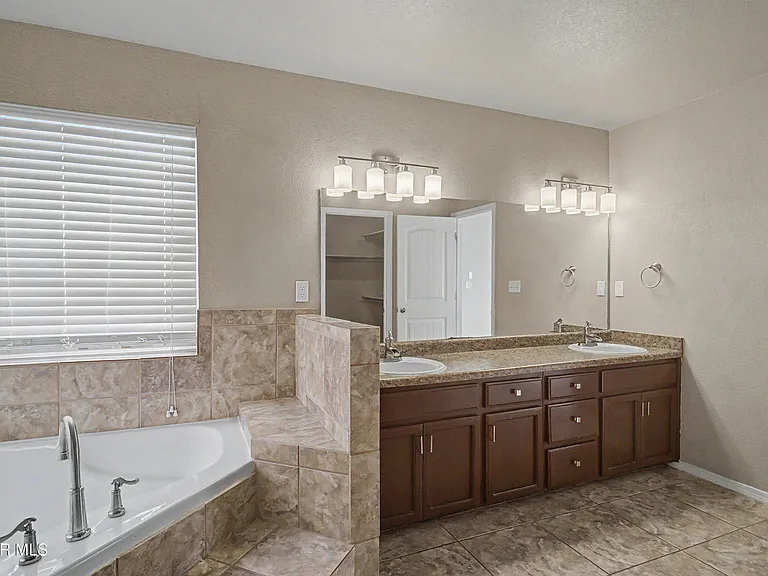 12741 Tierra Monje Ln — Photo 17