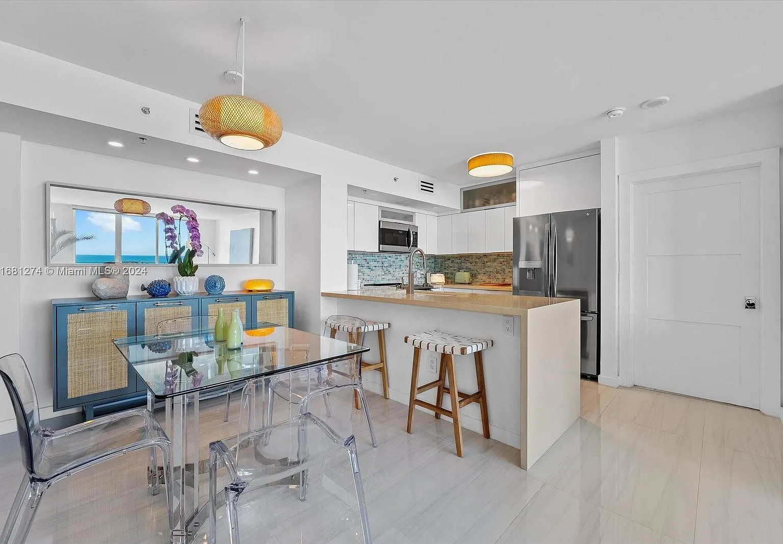 2 bed, 1080 sqft, $9,000 — Photo 4
