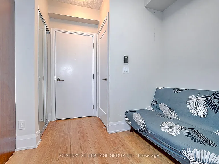 120 Harrison Garden Blvd #1431 — Photo 4