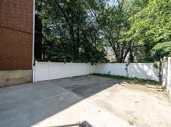 2nd image of 408 Monastery Pl APT 1