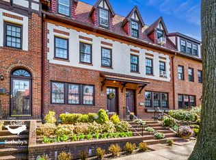 374 Burns St FLOOR 3, Forest Hills, NY 11375