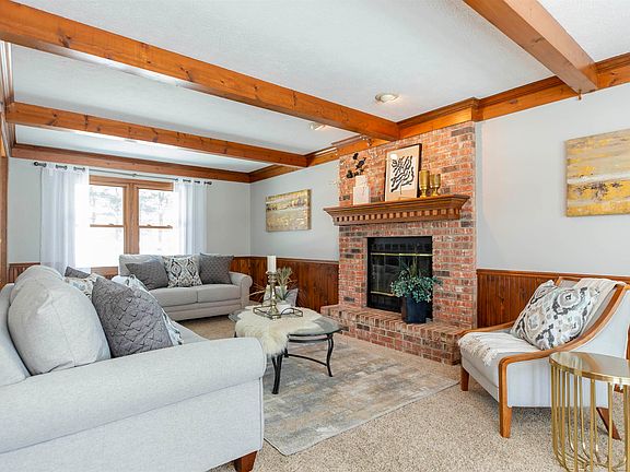 4th image of 59715 Thornberry Ct