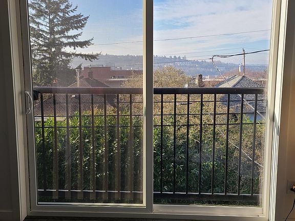 5th image of 2331 Boylston Ave E #3B