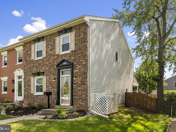 190 Hughes Ave, Sellersville, PA 18960