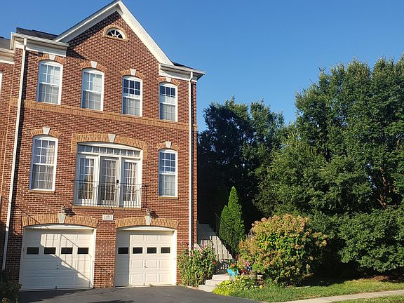 2nd image of 22122 Avonworth Sq