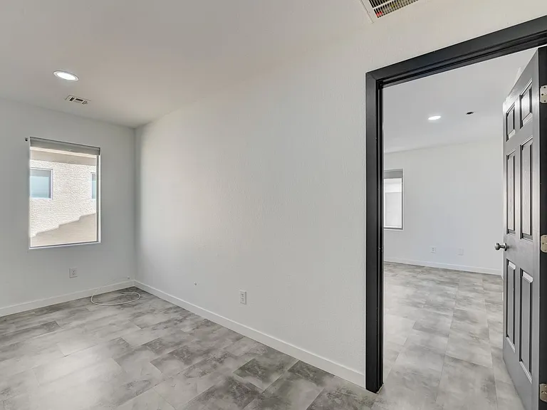 9929 Markhorn Ct — Photo 34