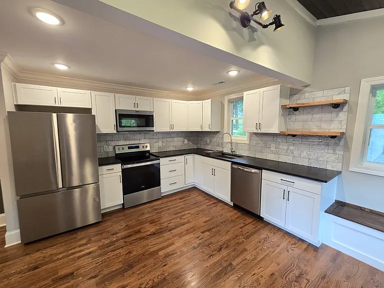545 Lakeview Dr #A — Photo 11