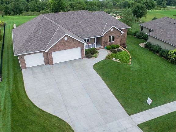 2nd image of 3716 Hawthorne Woods Cir #C