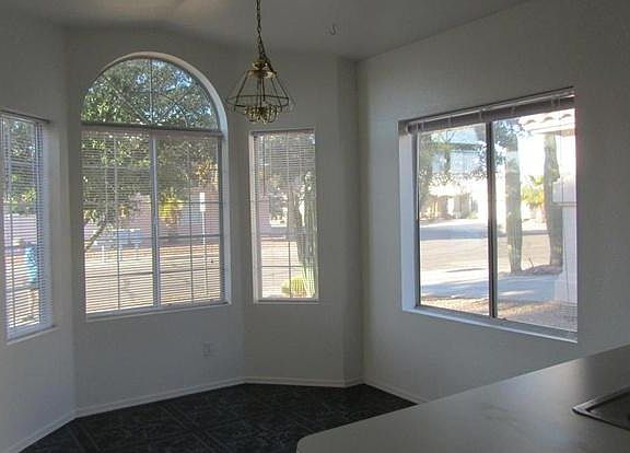 4th image of 9122 N Safflower Ln