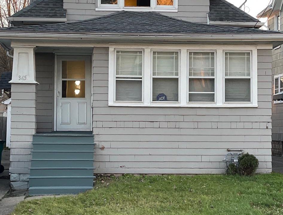 1st image of 365 Winspear Ave