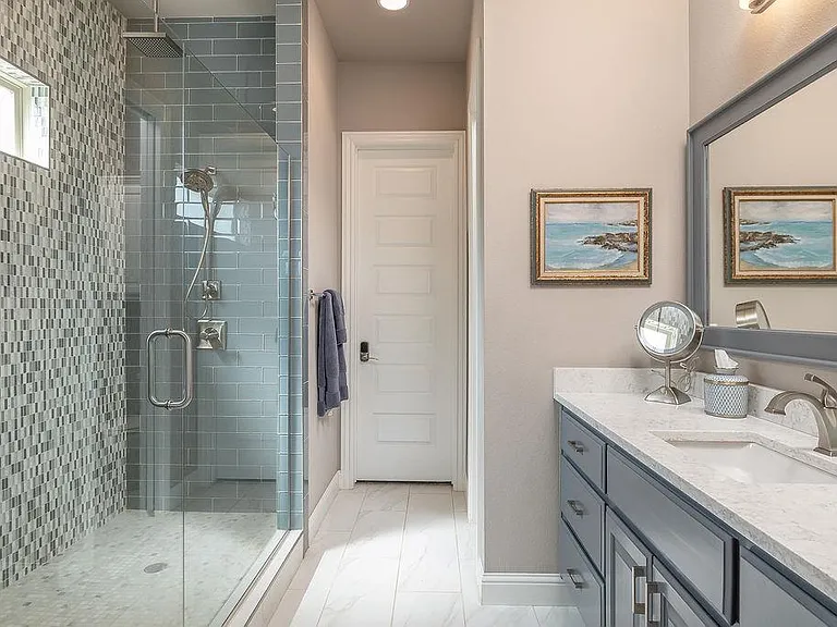 1235 E Adelaide Ln — Photo 19