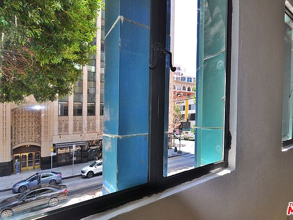 5th image of 849 S Broadway #M02