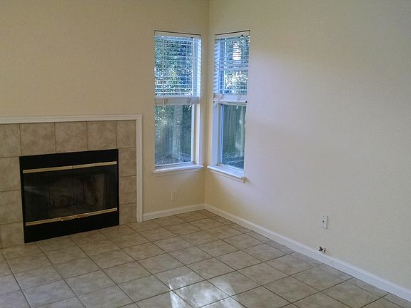 3rd image of 8018 Fleur De Lis Dr
