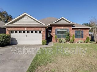 954 Old Towne St, Gulfport, MS 39507