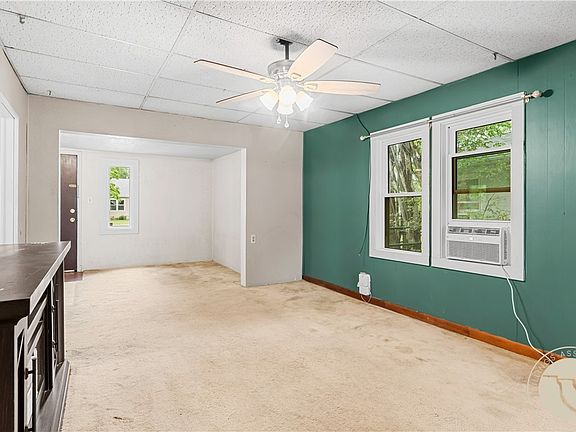4th image of 838 Cook Ave