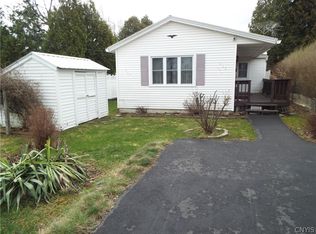 111 Bennett St, East Syracuse, NY