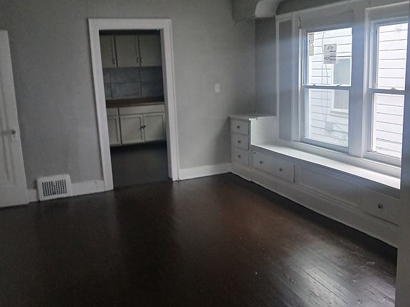 5th image of 3391 E 134th St