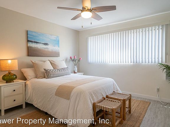 2nd image of 11930 Kling St APT 8