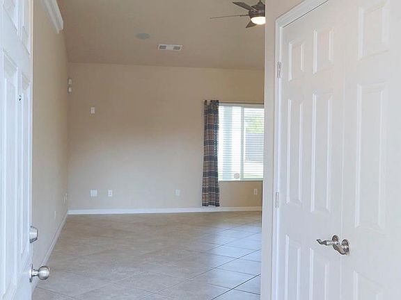 3rd image of 2743 N Shady Ct