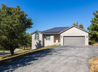 2261 W Ridgeview Cir, Ozark, MO 65721