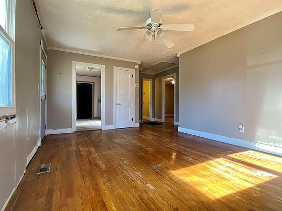 4th image of 712 Fleetwood Dr
