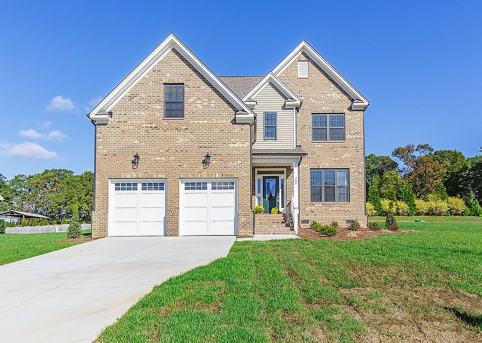 1st image of 700 Stoneway Ct