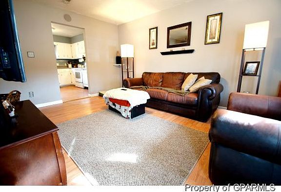 2nd image of 104 Fox Berry Cir