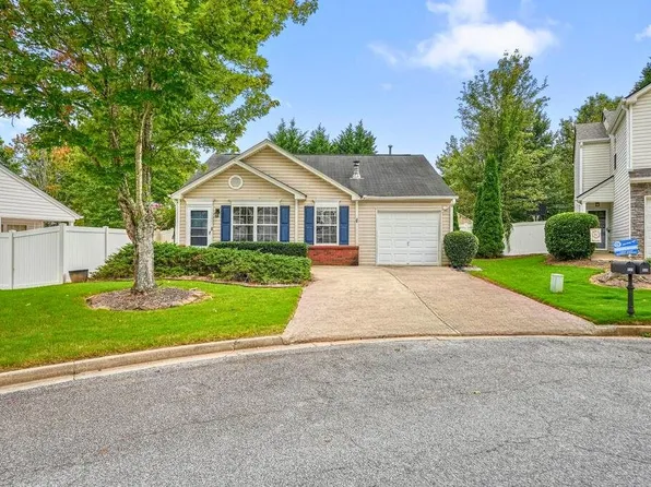 517 Oakleaf Ct, Acworth, GA 30102