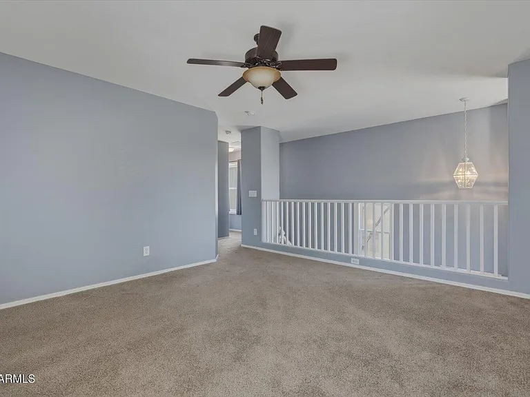 2246 E Fraktur Rd — Photo 14