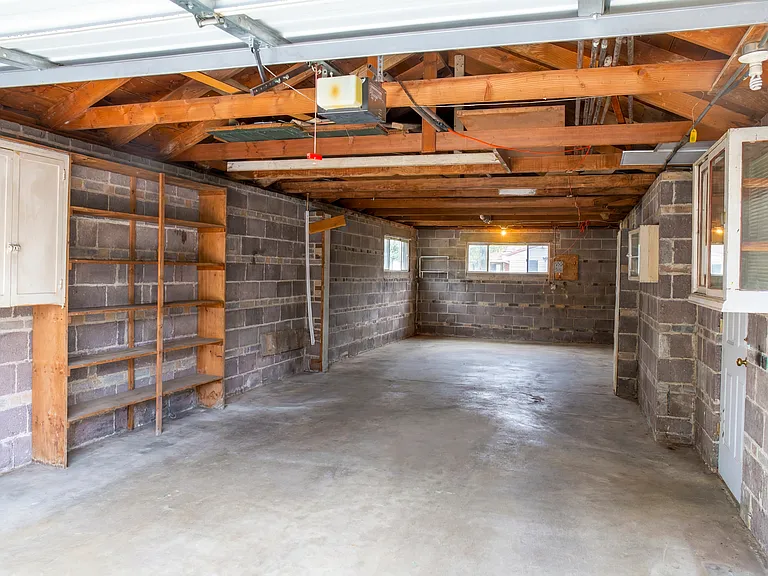 1374 S York St — Photo 15
