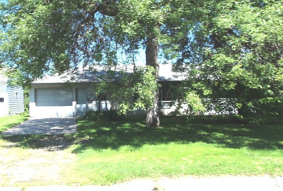 1st image of 410 W Cedar Ave