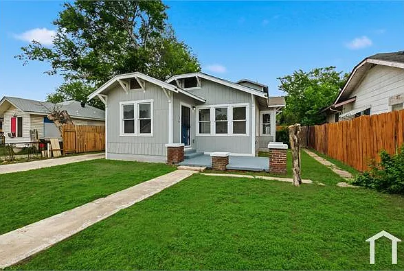 2 bed, $1,100 — Photo 2
