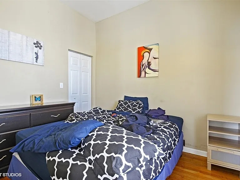 1138 W Addison St #2 — Photo 8